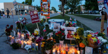 Illinois State Police to Investigate Fatal ICE Shooting