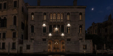 A Dutch Art Studio Lights Up Venice’s Grand Canal