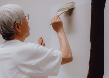 ‘I Have No Secrets’: At 90, a Revered Artist Finds Energy in His Art