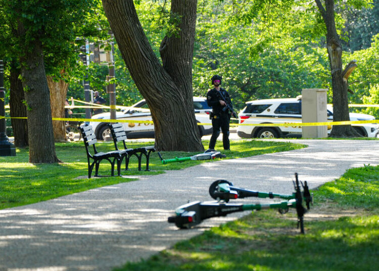 Suspect in National Mall Shooting Expressed Hostility Toward White House, Authorities Say