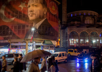 What Autocracy Feels Like: the View From One Turkish Neighborhood