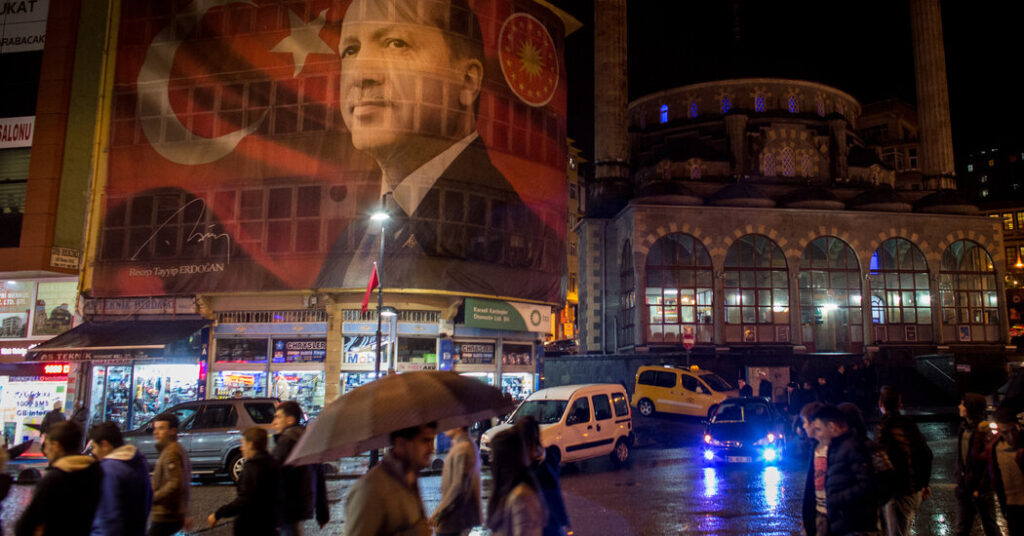 What Autocracy Feels Like: the View From One Turkish Neighborhood
