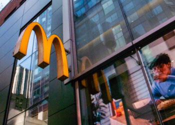 Fast-Food Sales Rise Despite Higher Gas Prices