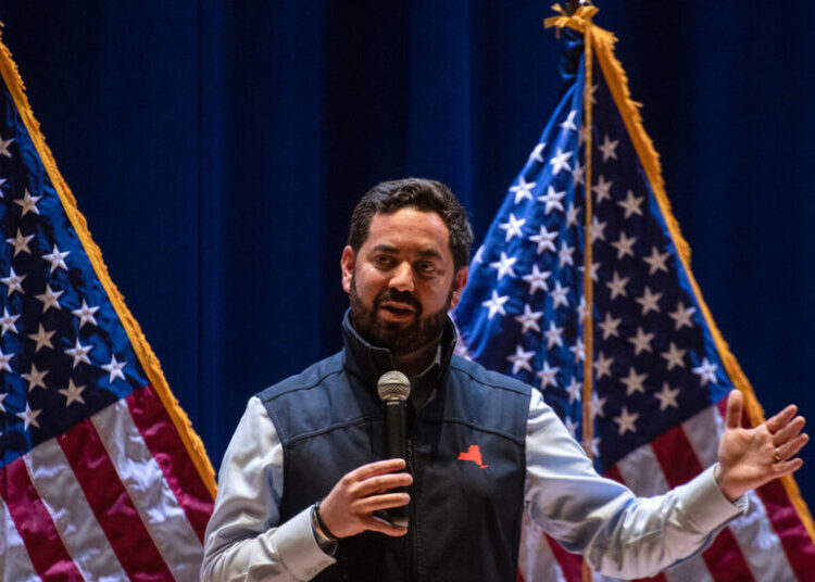 Already Facing a Challenge, a Republican Is Accused of Self-Dealing