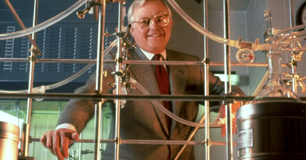Dean Buntrock, Maestro of Waste Management, Dies at 94