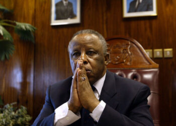 Festus Mogae, Botswana President Who Tackled H.I.V., Dies at 86