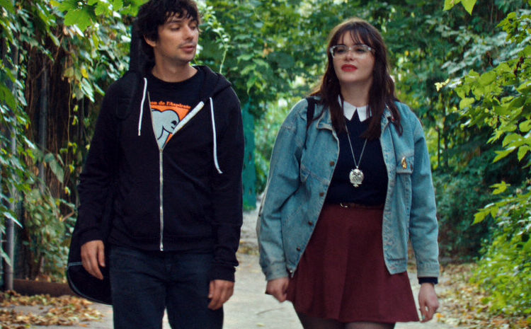 How ‘Mile End Kicks’ Nailed the Indie Sleaze Look