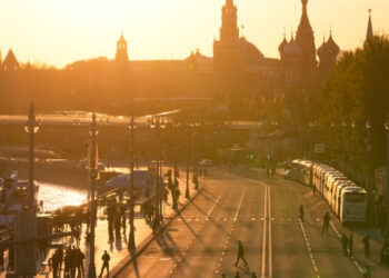 A Less Muscular Victory Day Parade Shows Putin’s Growing Vulnerability