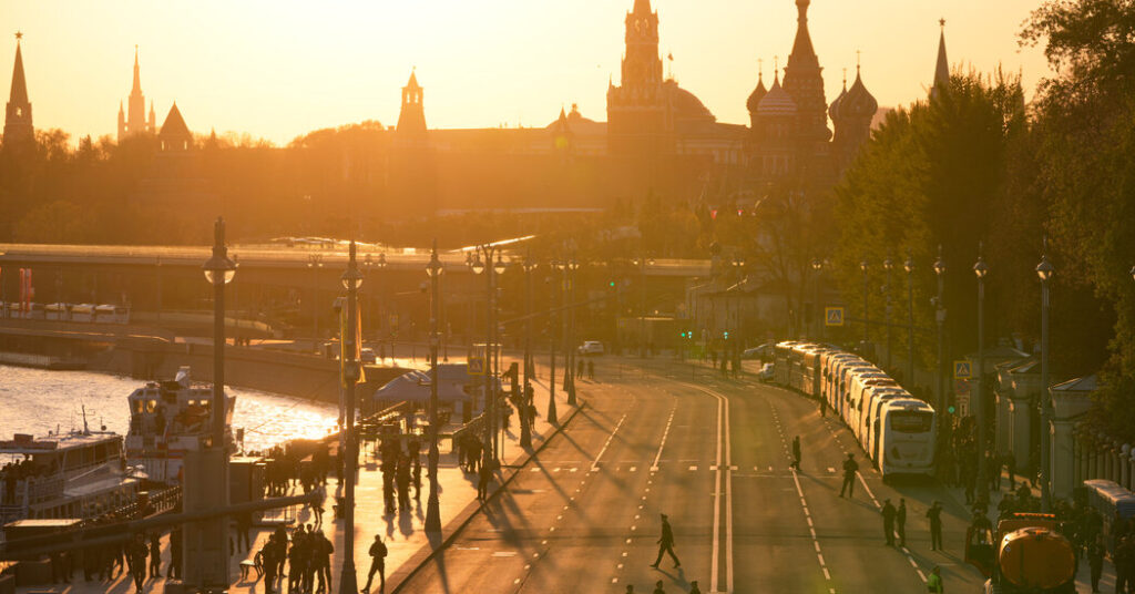 A Less Muscular Victory Day Parade Shows Putin’s Growing Vulnerability