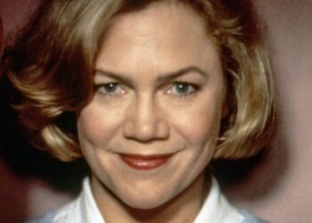 ‘Serial Mom’: The Mother’s Day Movie for Our Times
