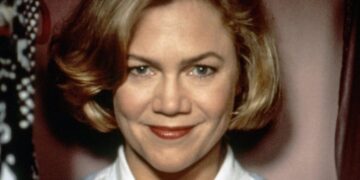 ‘Serial Mom’: The Mother’s Day Movie for Our Times