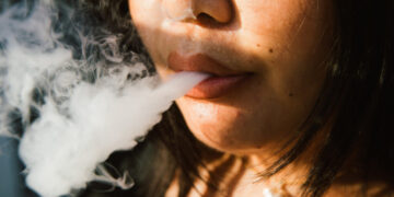 With Commissioner Under Pressure, F.D.A. Opens Door to Flavored Vapes
