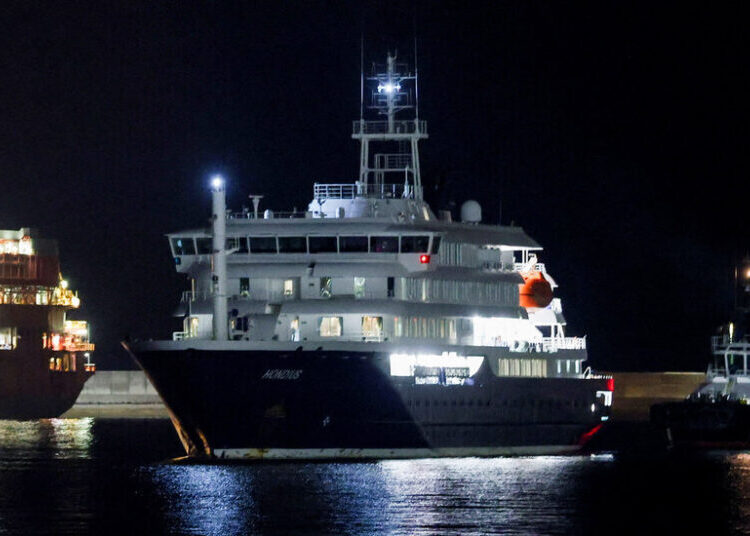 Cruise Ship Linked to Hantavirus Outbreak Arrives in Canary Islands