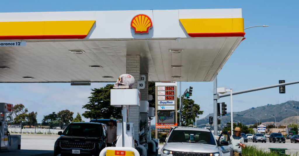 Energy Secretary Floats Pause in Federal Gas Tax