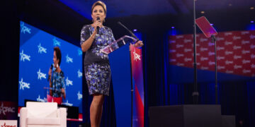 Kari Lake, Who Led Effort to Shutter Voice of America, Is Named Ambassador to Jamaica