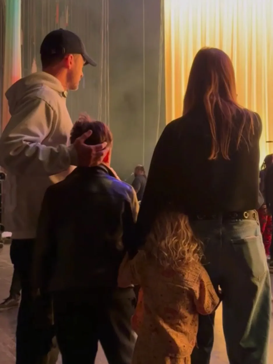 Justin Timberlake and Jessica Biel with their two sons, Silas and Phineas, from behind.