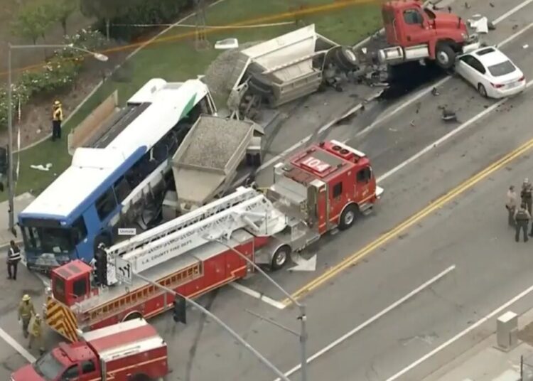 Bus, semitruck and car collide in Santa Clarita, leaving 13 injured