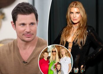Nick Lachey claims ex Jessica Simpson flew in first class while her 3 kids sat in economy during 6-hour flight