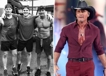 ‘Jacked’ Tim McGraw, 59, shows off ripped abs in family photo with his two brothers