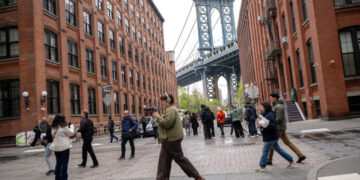 Need to Hire an Architect or Designer? Try Dumbo.
