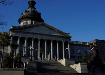 South Carolina Lawmakers Halt Redistricting Efforts
