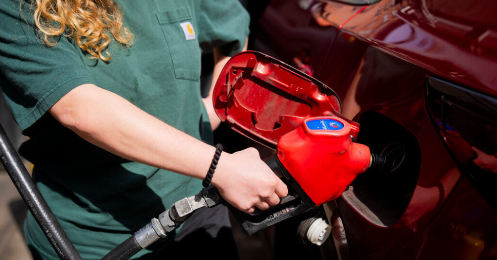 Fuel Prices Drive Sales of E.V.s, Just Not in the U.S.