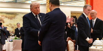 Trump Invites Xi to White House During State Dinner in Beijing