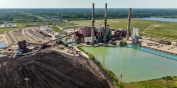 E.P.A. Moves to Weaken Water Pollution Rule for Coal Plants