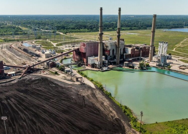 E.P.A. Moves to Weaken Water Pollution Rule for Coal Plants