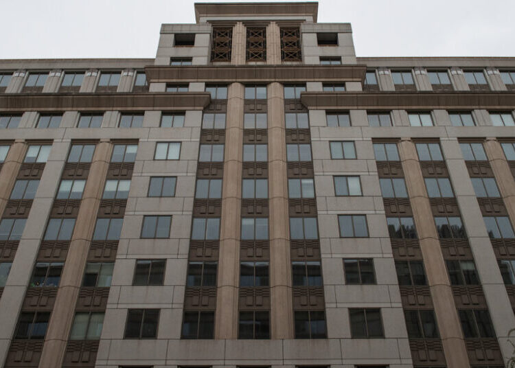 Appeals Court Appears Skeptical of Trump Orders Targeting Law Firms