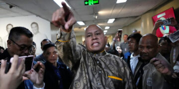 Duterte Ally Flees After Chaos at Philippine Senate