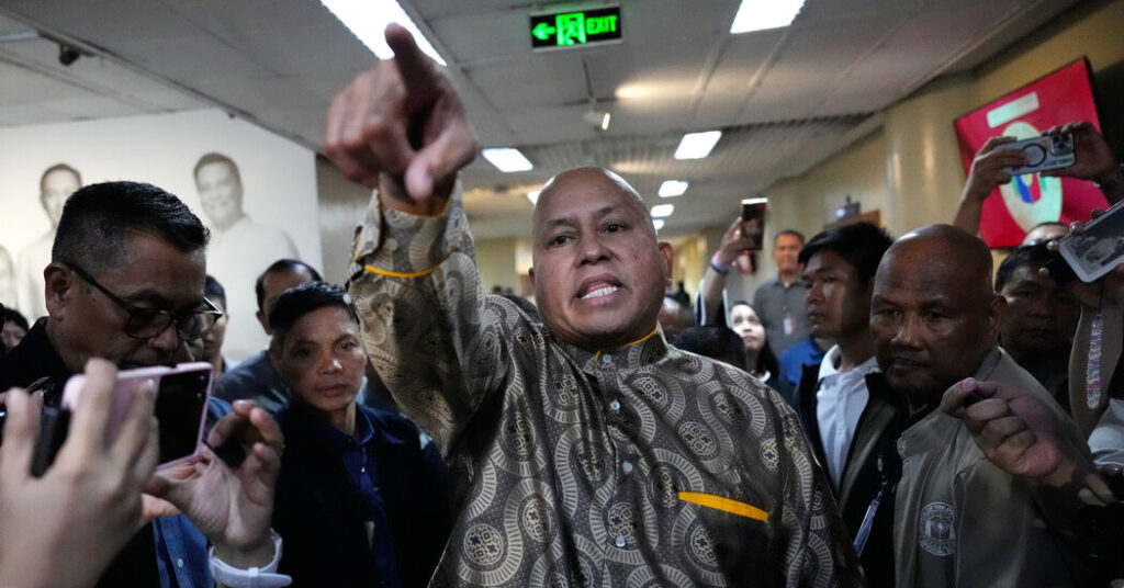 Duterte Ally Flees After Chaos at Philippine Senate