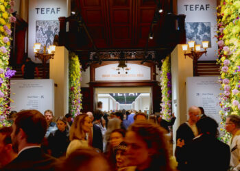 Oysters, Champagne and Billionaires Buying Art