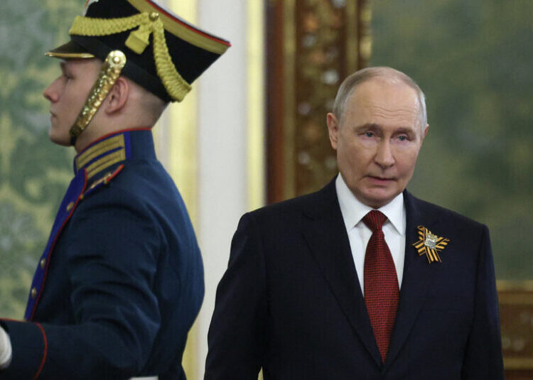 China Will Host Putin, Days After Trump’s Visit