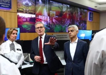 London Prepares for Rival Protests, With a Major Security Effort