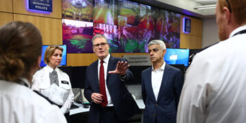 London Prepares for Rival Protests, With a Major Security Effort