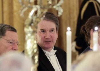 Alarm as Supreme Court right-wingers seen at Trump’s White House dinner