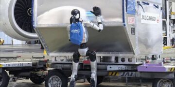 Japanese Airport Trialing Humanoid Robots as Baggage Handlers