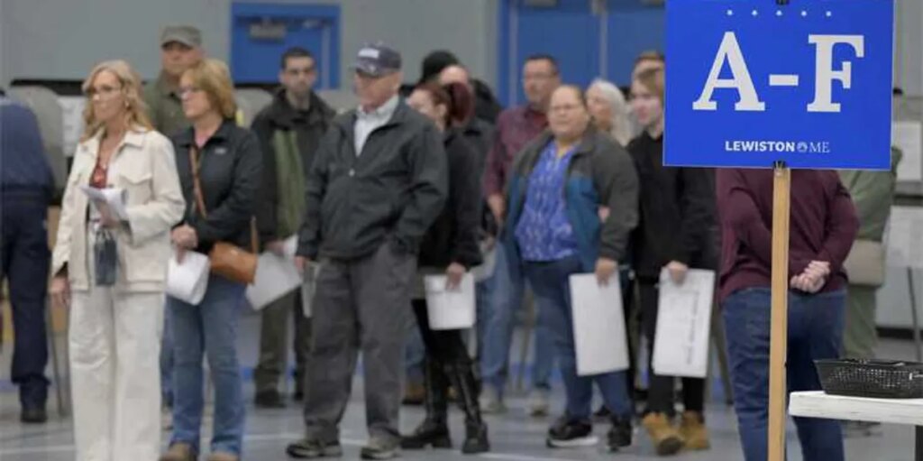 Republicans now have a white voter problem: new poll