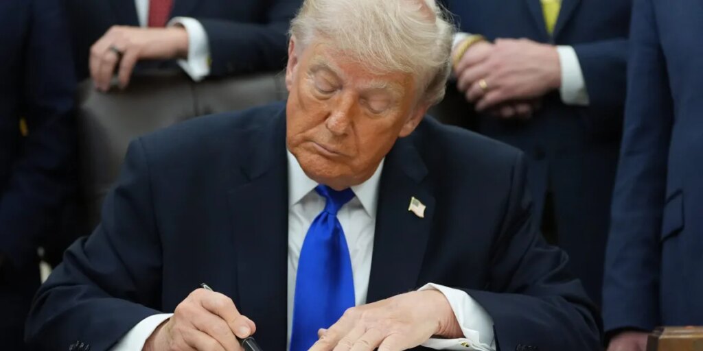 Trump says he’ll hike EU auto tariffs to 25%, jolting a world economy that really didn’t need it