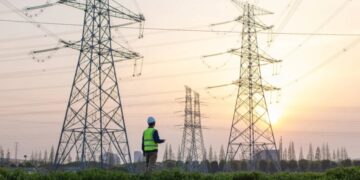 Utility CEOs pocket $626 million as American energy bills hit record highs