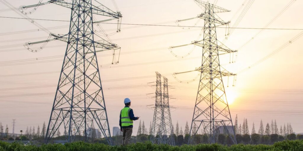 Utility CEOs pocket $626 million as American energy bills hit record highs