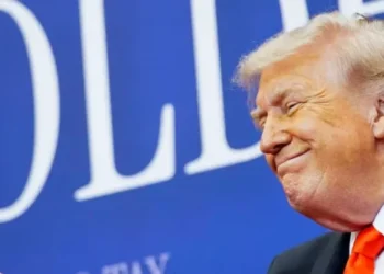 ‘Oh my god’: Trump triggers wave of ridicule asking crowd to imagine a moron as president