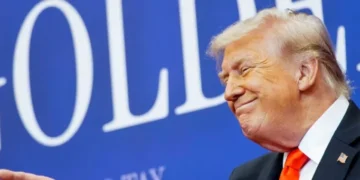 ‘Oh my god’: Trump triggers wave of ridicule asking crowd to imagine a moron as president