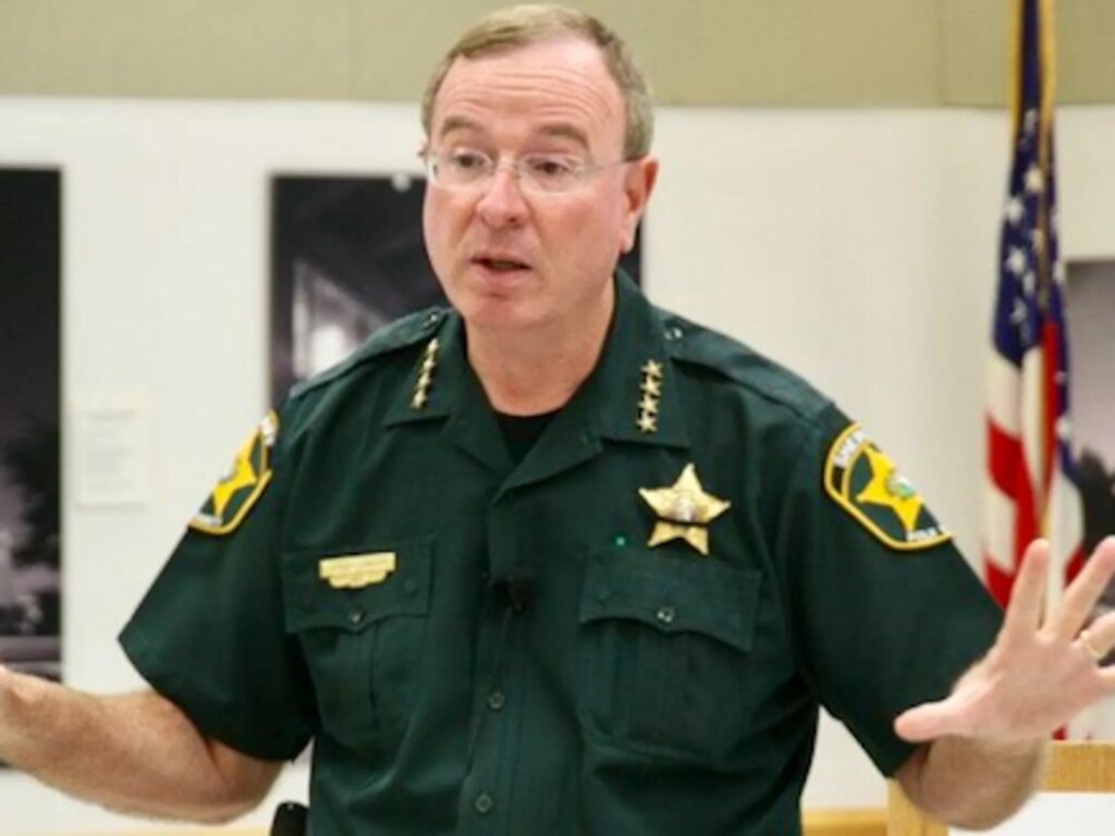 Sheriff mocks MAGA influencer as he busts him in human trafficking sting: ‘Influence that’