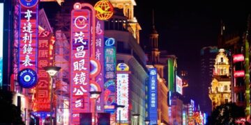 Chinese Court Rules That a Worker Cannot Be Replaced by AI