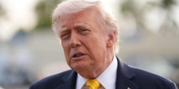  Trump says he is reviewing a new Iranian proposal to end the war but ‘can’t imagine that it would be acceptable’
