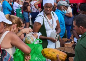Basic goods in Cuba are increasingly sold in U.S. dollars as economy collapses. ‘Everything is scarce here — everything — even that wretched bread’