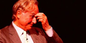 Richard Dawkins One-Shotted By AI Girl