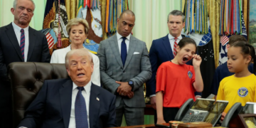 Observers taken aback by ‘insane’ Trump event with kids: ‘Is RFK checking his cell phone?’